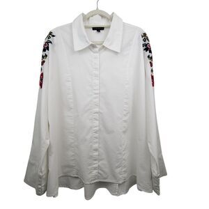 Lane Bryant White Button Flower Embroidered Shirt Sz 22 W/Small Brownish Stains